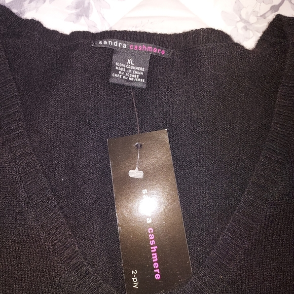 Sandra Cashmere Sweater - Picture 2 of 3